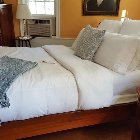 The 1720 House Bed & Breakfast Vineyard Haven Exterior photo