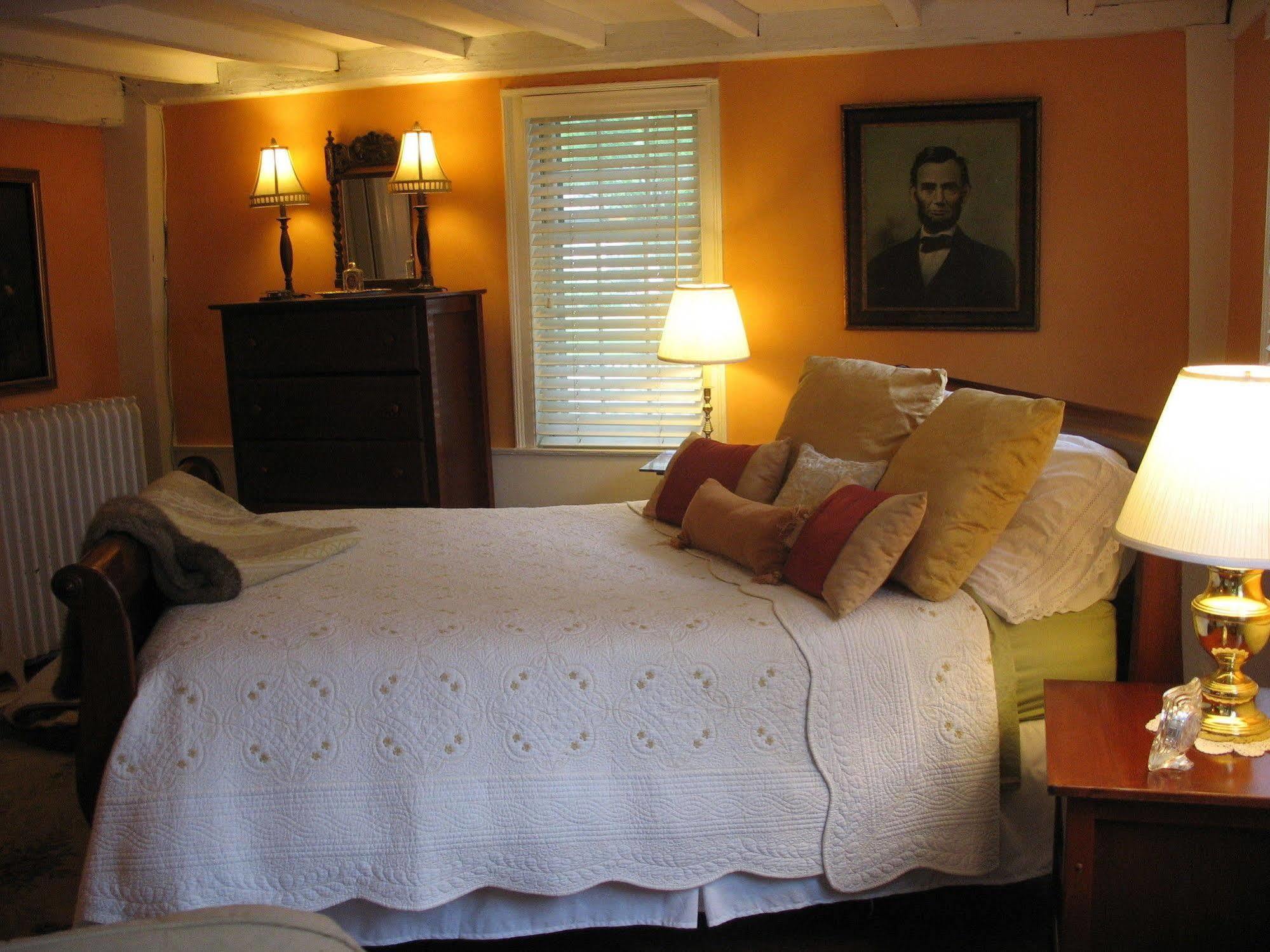 The 1720 House Bed & Breakfast Vineyard Haven Exterior photo