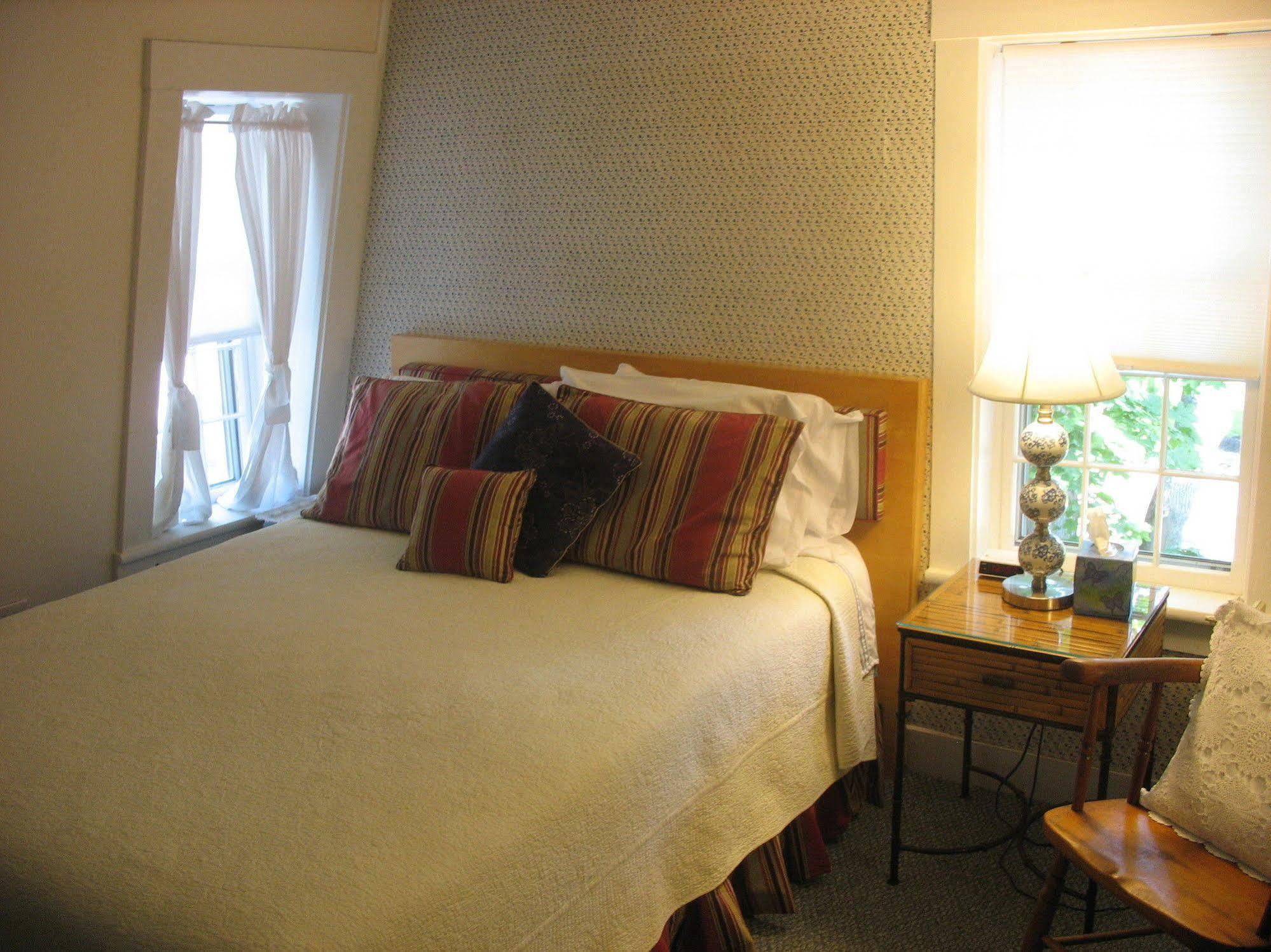 The 1720 House Bed & Breakfast Vineyard Haven Exterior photo