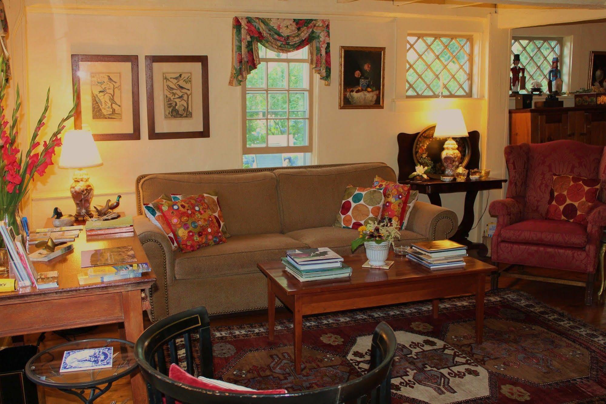 The 1720 House Bed & Breakfast Vineyard Haven Exterior photo