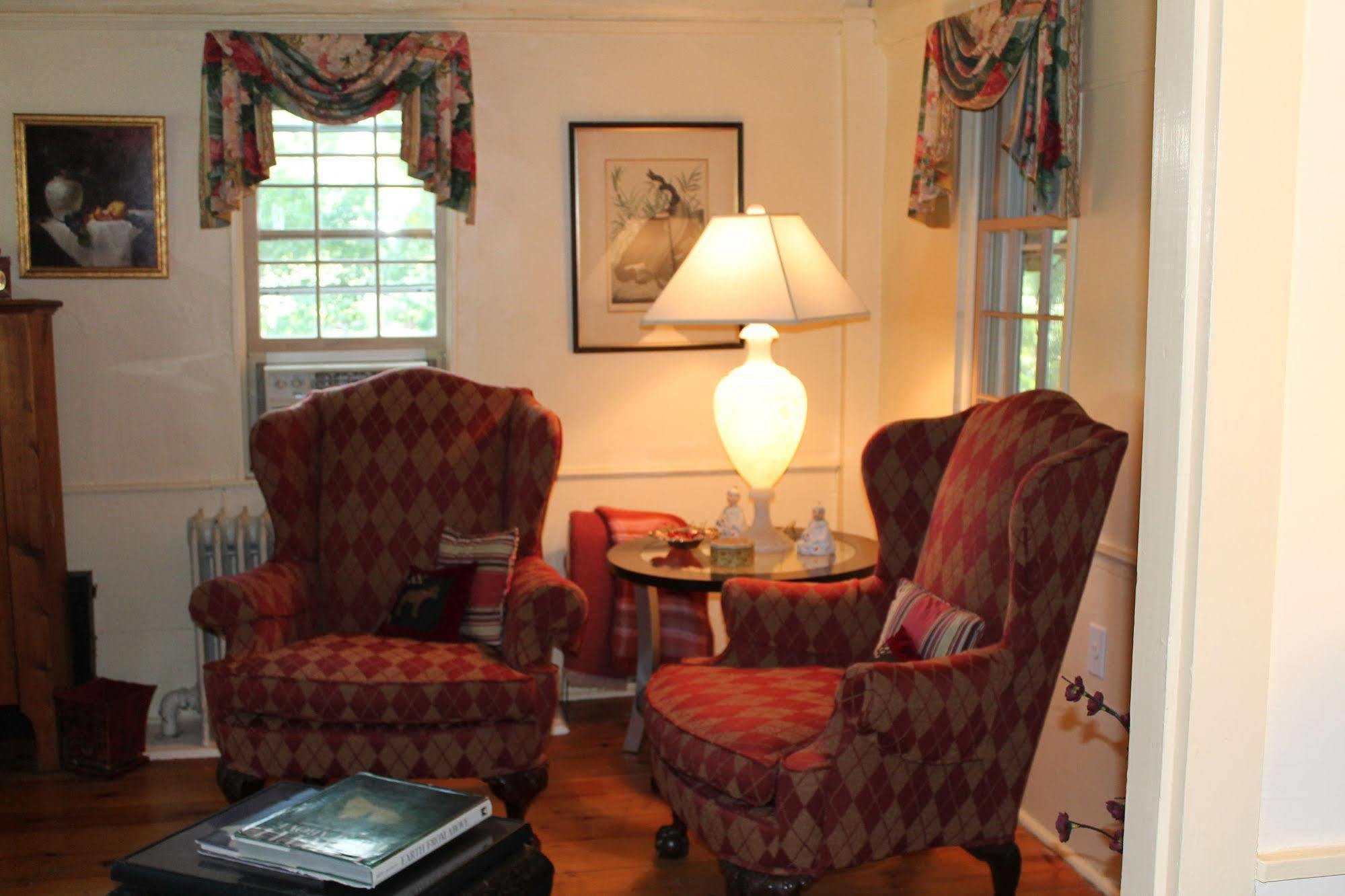 The 1720 House Bed & Breakfast Vineyard Haven Exterior photo